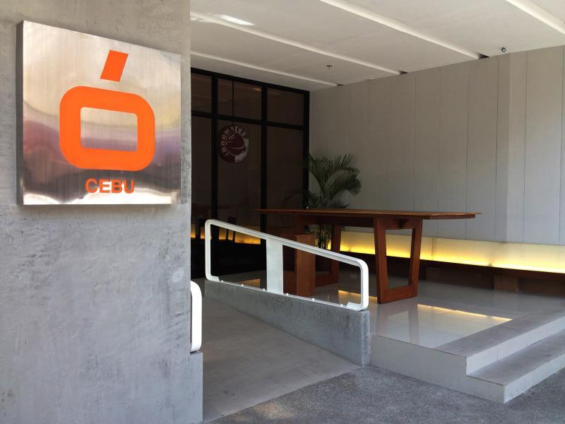 Lobby at Cuarto Hotel, CEBU