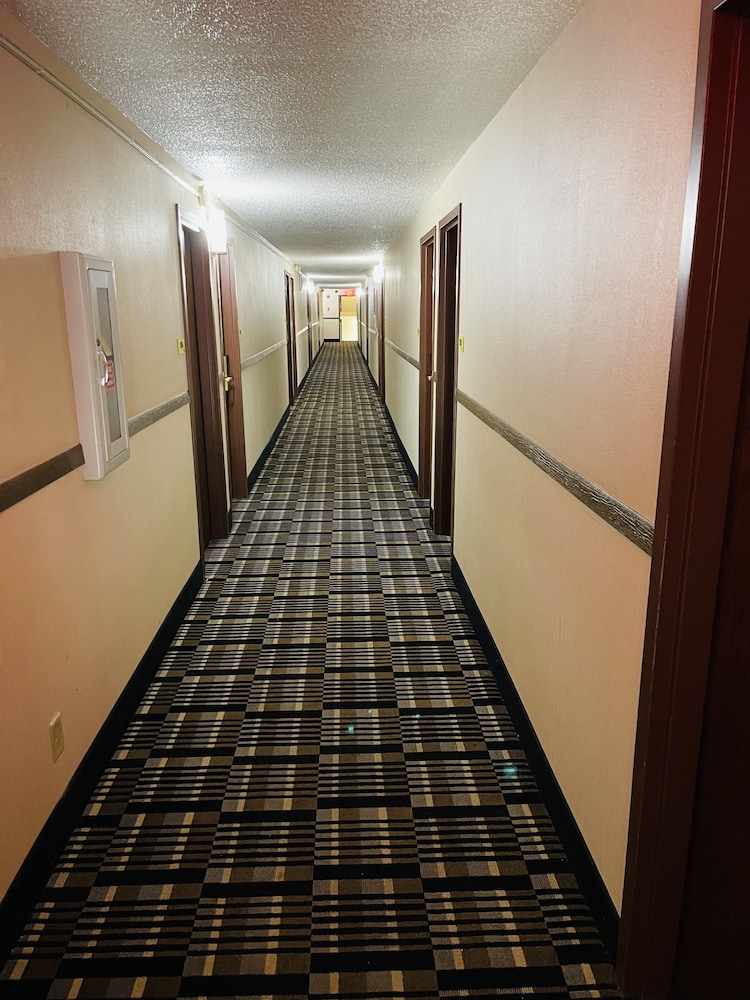 Super 8 by Wyndham Clear Lake 42/58