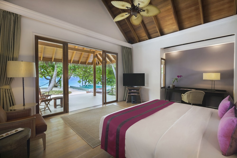 Dusit Thani Maldives 23/66