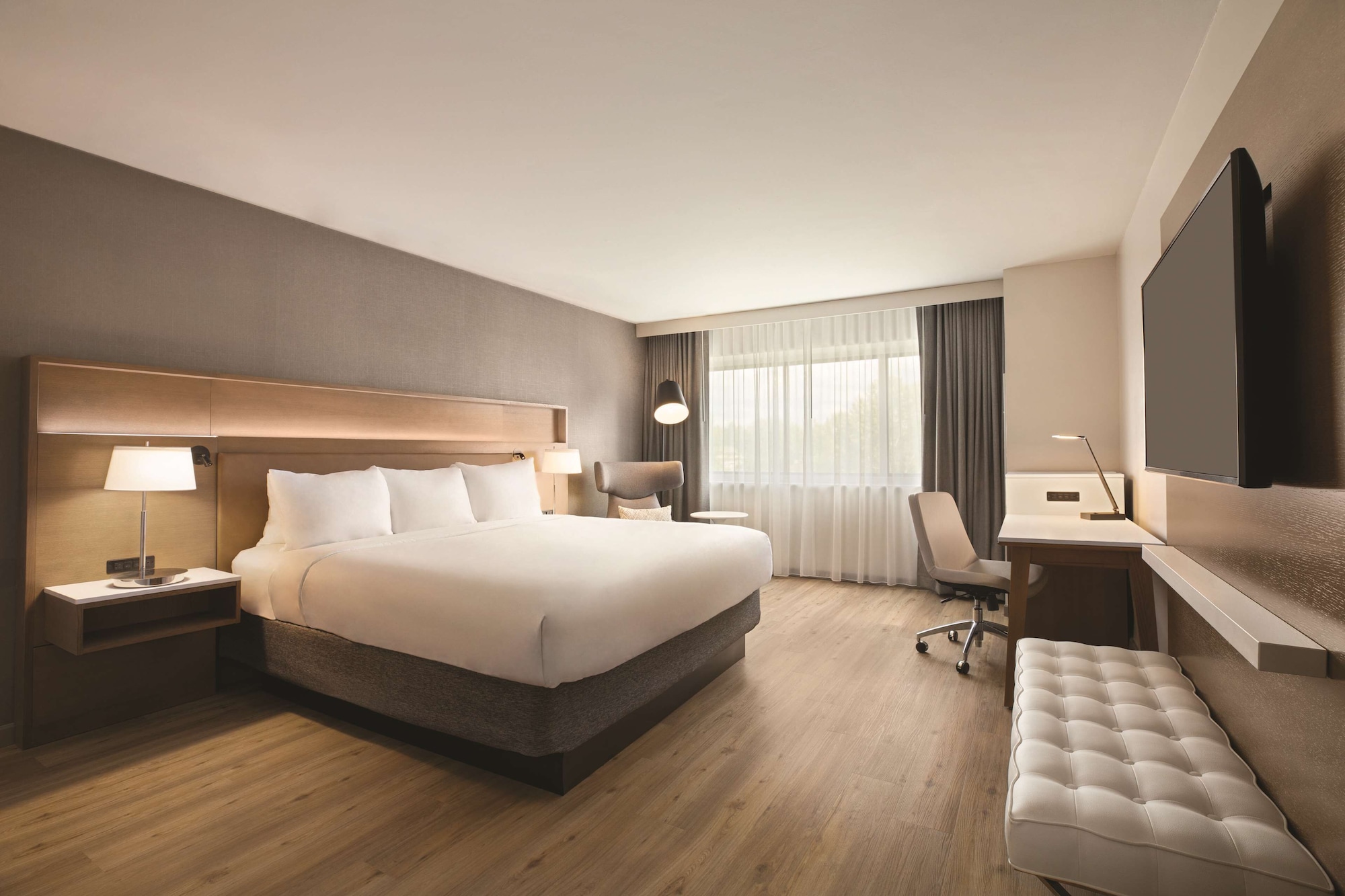 ROOM, KING BED, ACCESSIBLE