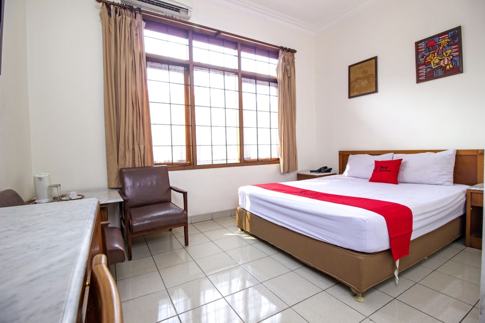 Reddoorz Plus Near Rumah Mode 16/41