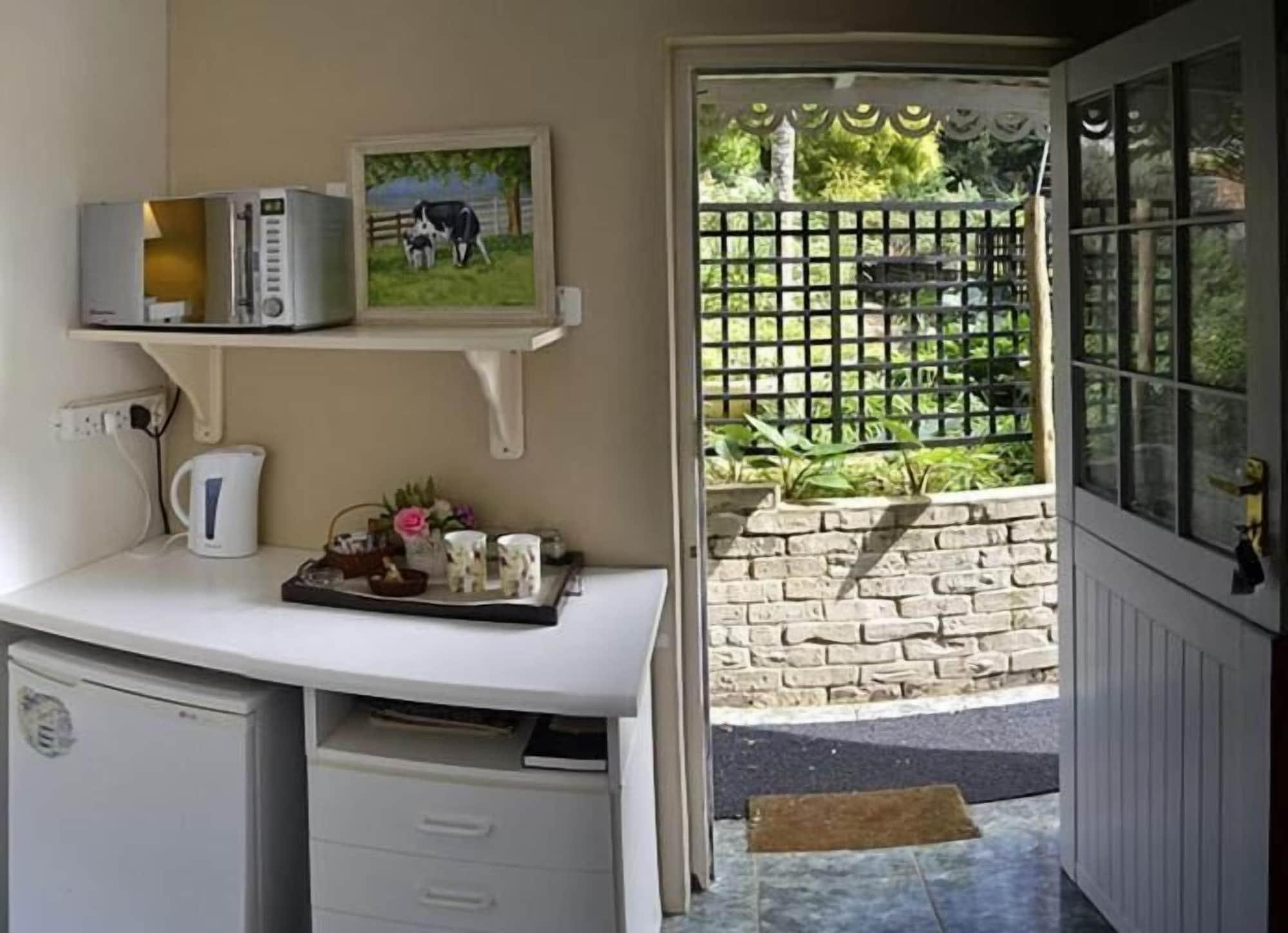 A Garden Suite 22/37