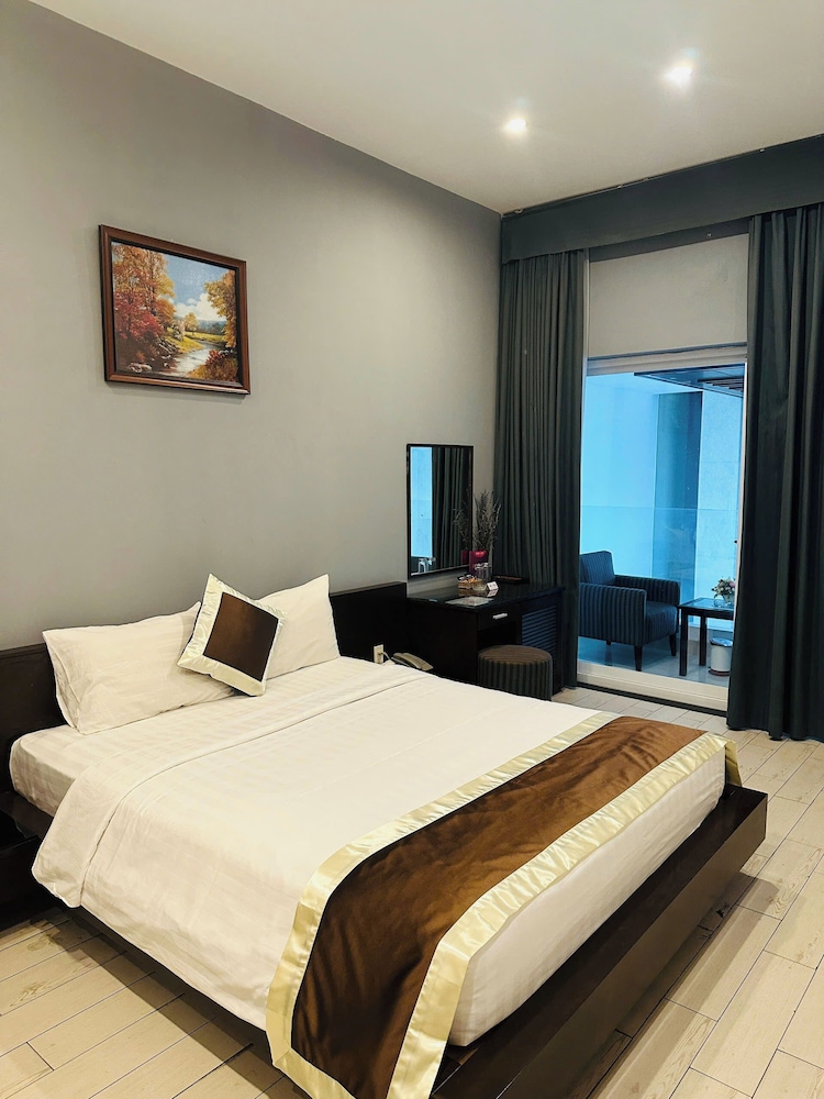 HONEYMOON, DOUBLE BED, BALCONY