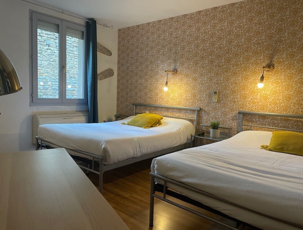 HOTEL LE THUROT 5/50