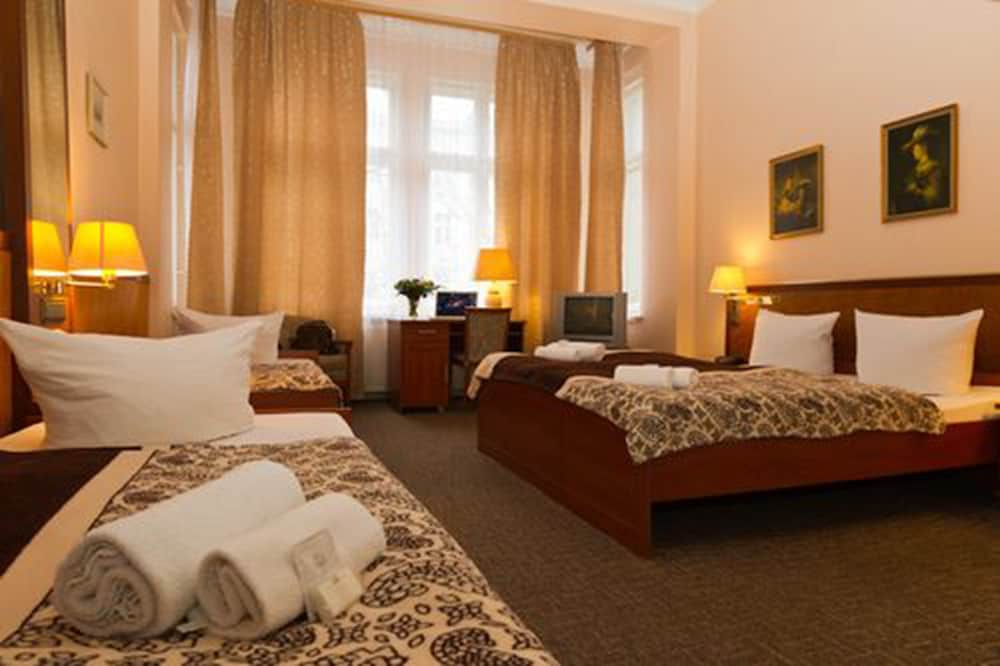 Hotel Pension Arche 9/41