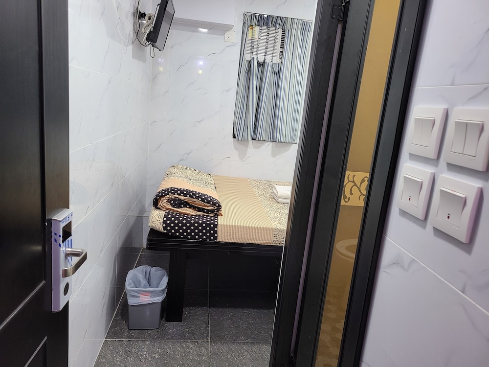 Hong Kong Budget Hostel 15/45