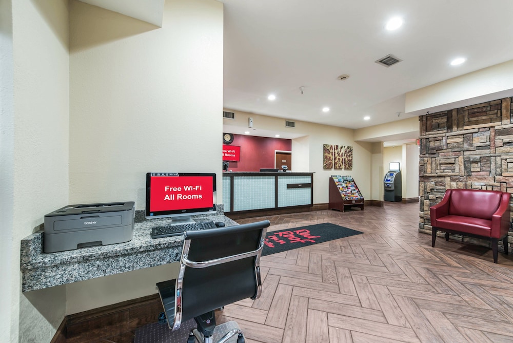 Econo Lodge Inn & Suites Monee 48/59