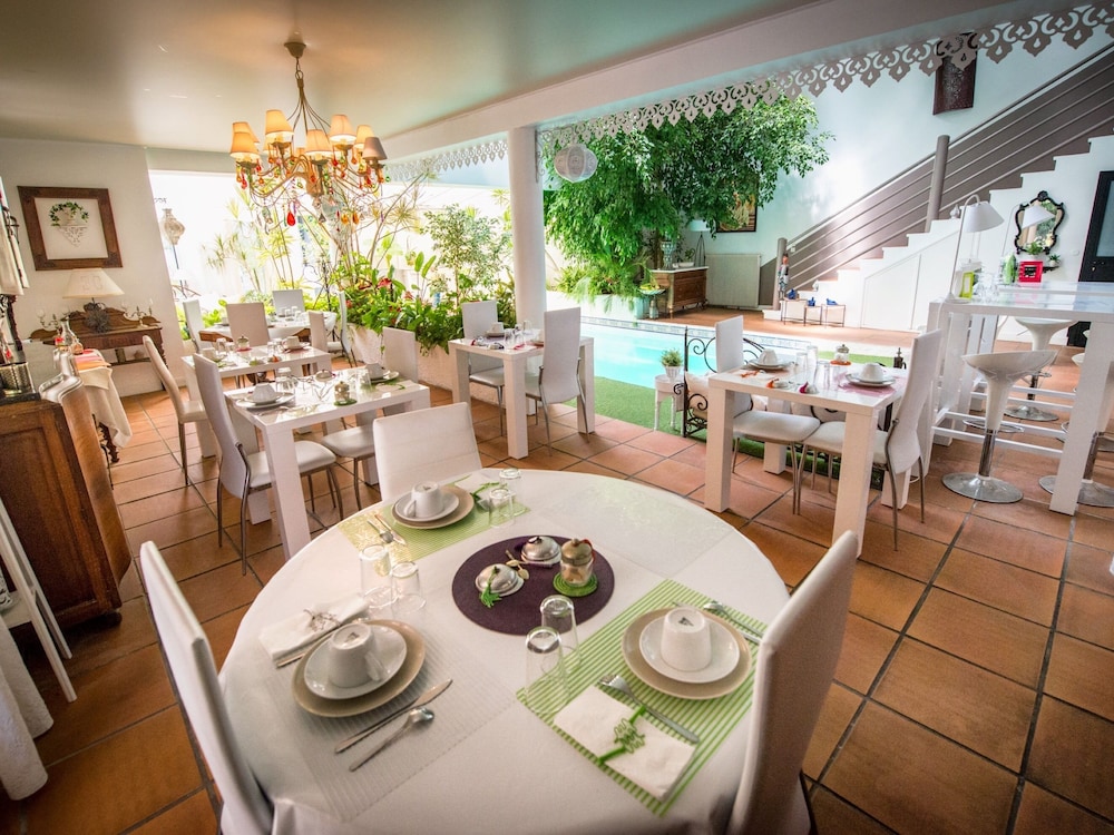 Villa Ambrosia 36/50