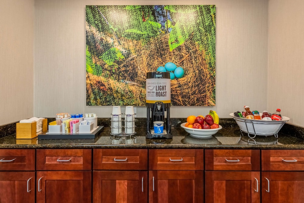 Hampton Inn & Suites Hopkinsville 32/45