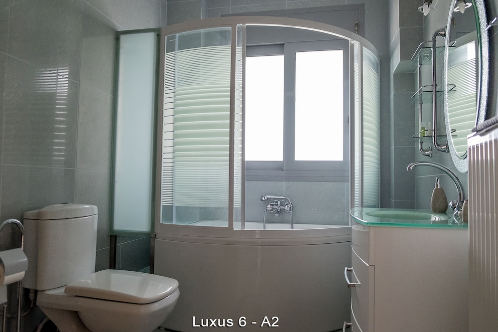 Ionionstar Hotel 48/48