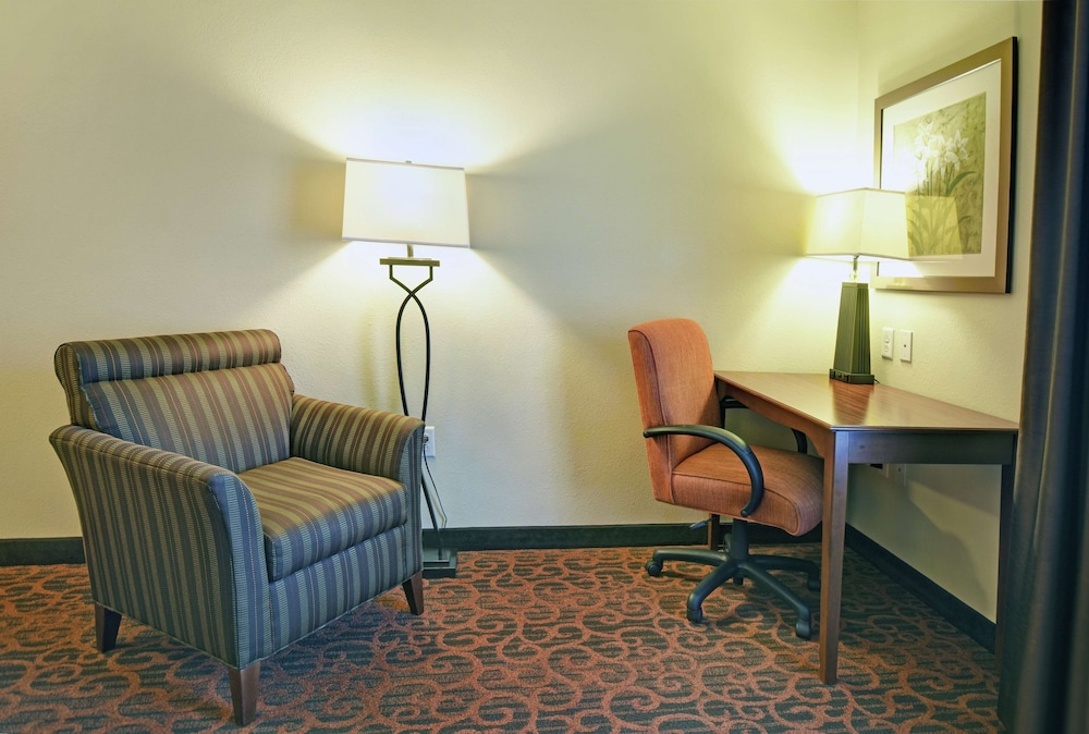 Hampton Inn Beloit 34/56