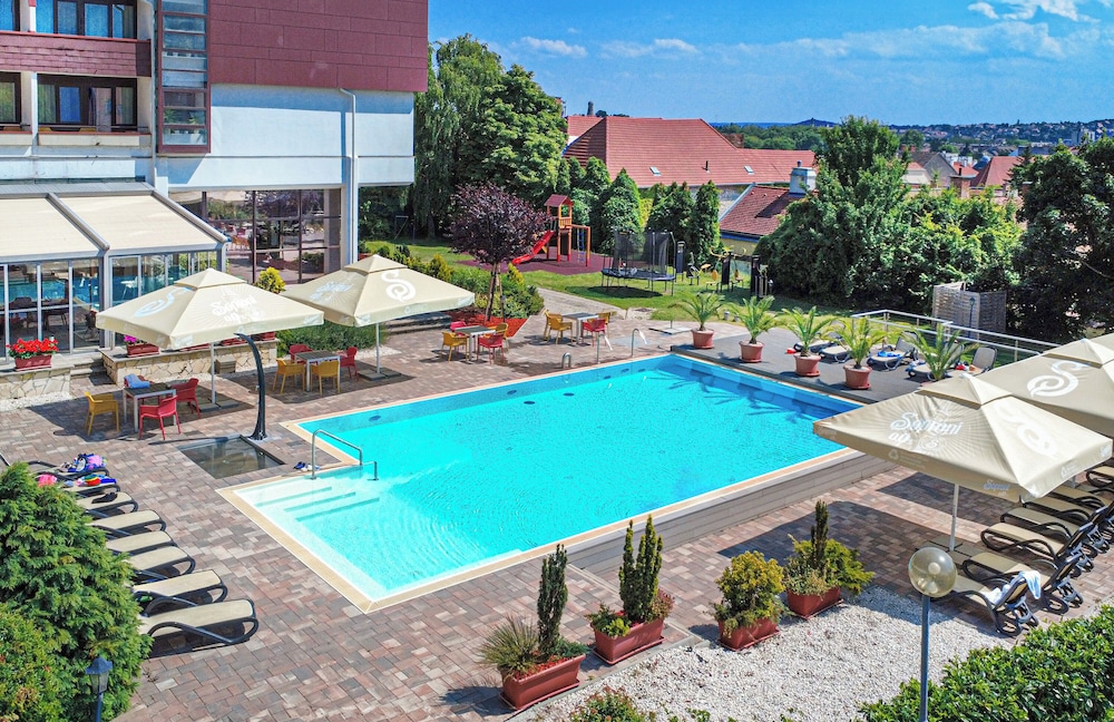 Hotel Sopron 71/73