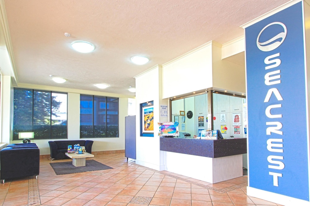 Seacrest Beachfront Holiday Apartments 12/69