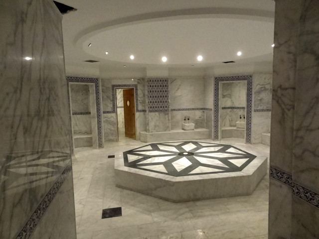 Lobby at Robinson Nobilis, SERIK