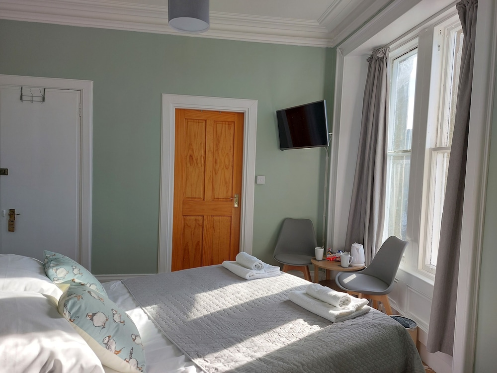 Eddlewood Guest House 6/43