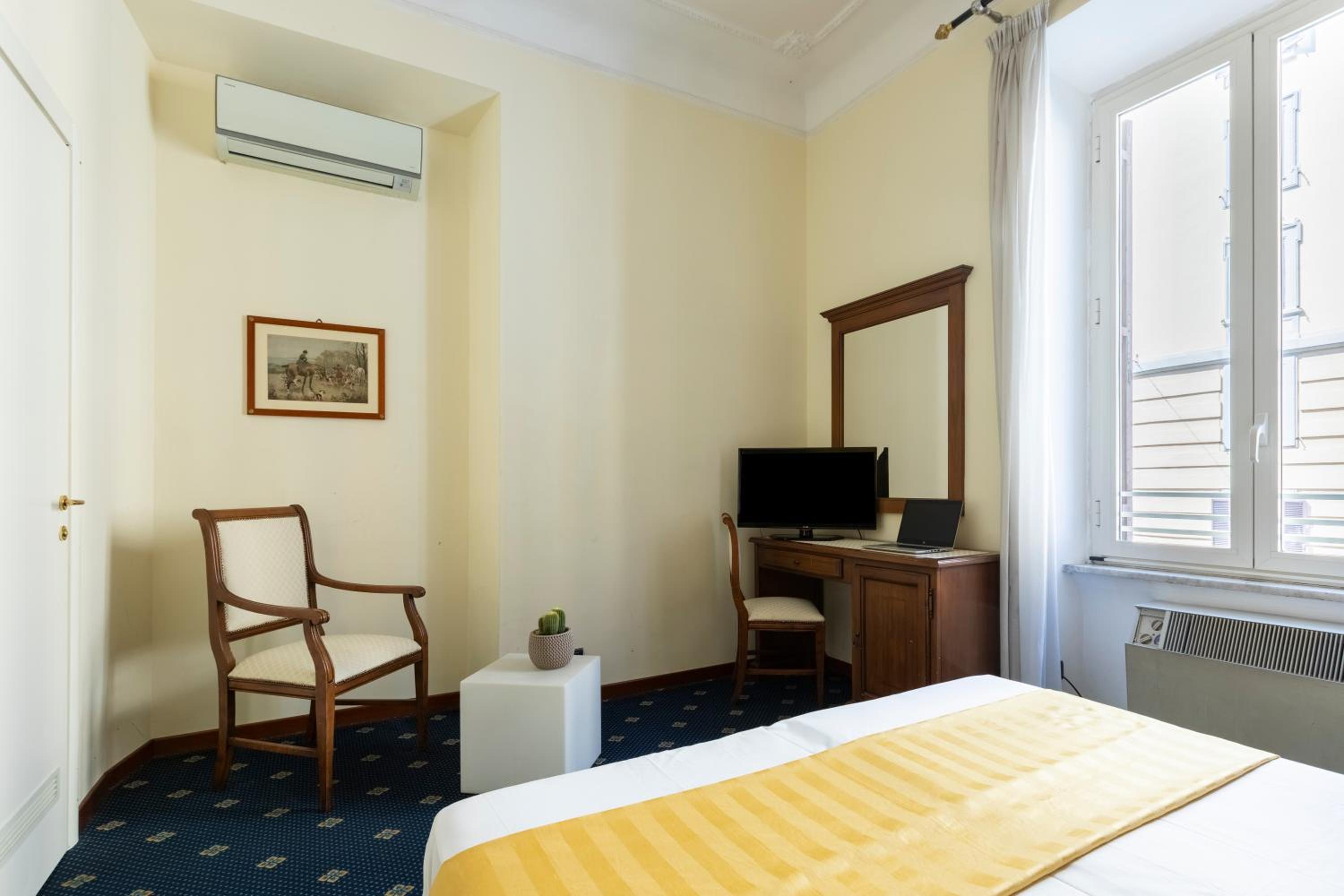 Hotel Coppede 8/25