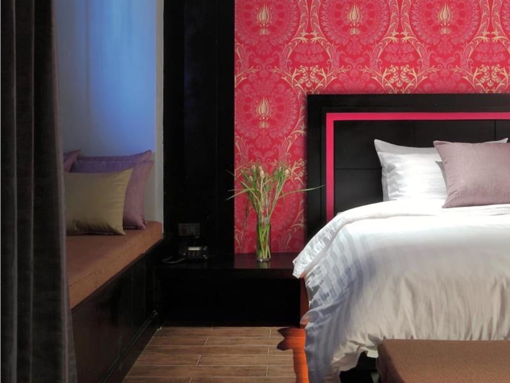 Bangkok Inter Place Hotel 23/72