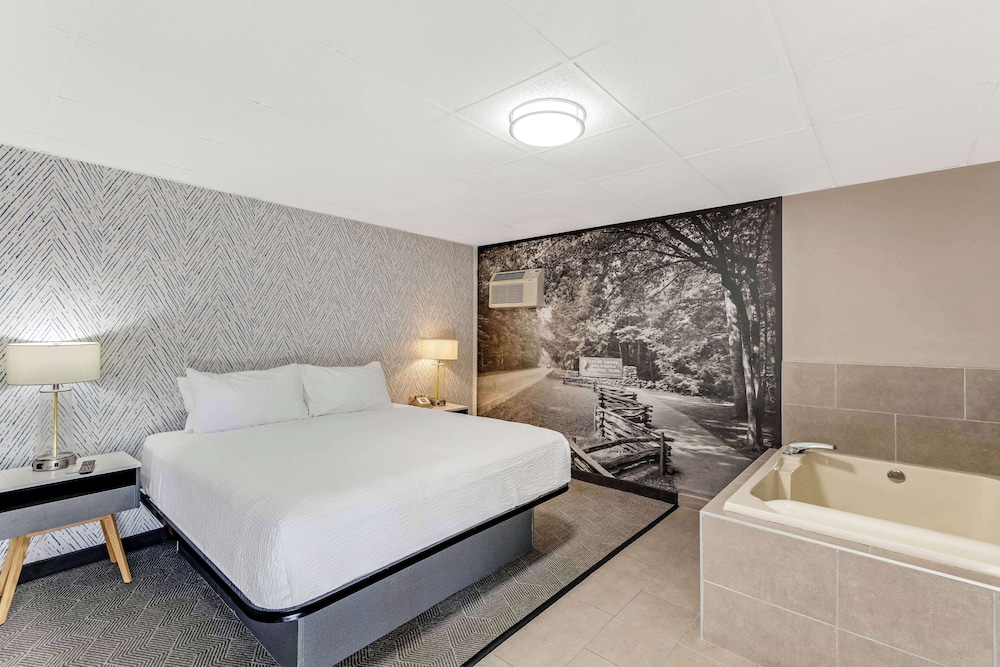 The Wander Hotel, a Ramada by Wyndham 52/52