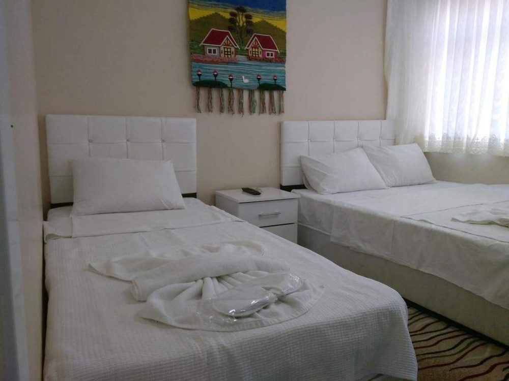 1 BEDROOM, STANDARD, QUADRUPLE