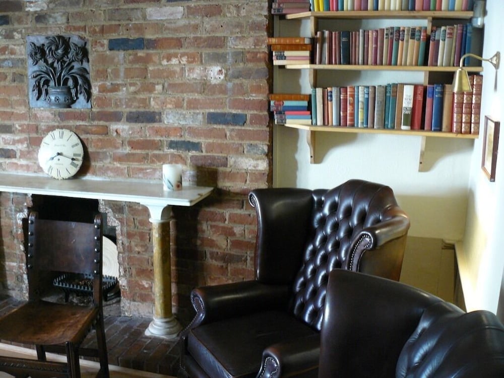 The Black Bull Inn 16/19