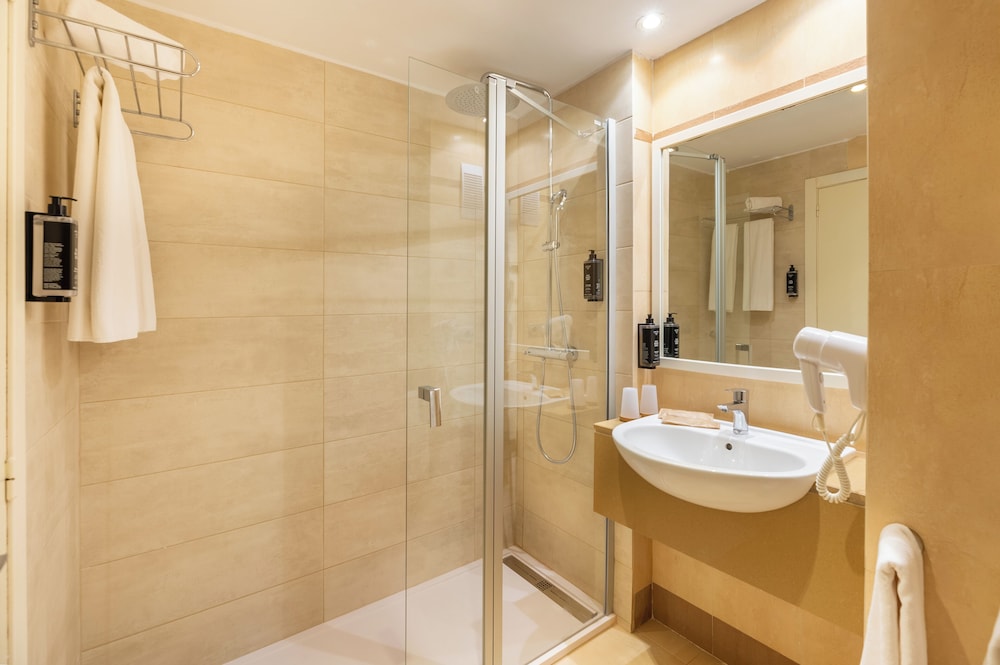 Vibra Algarb Hotel in IBIZA