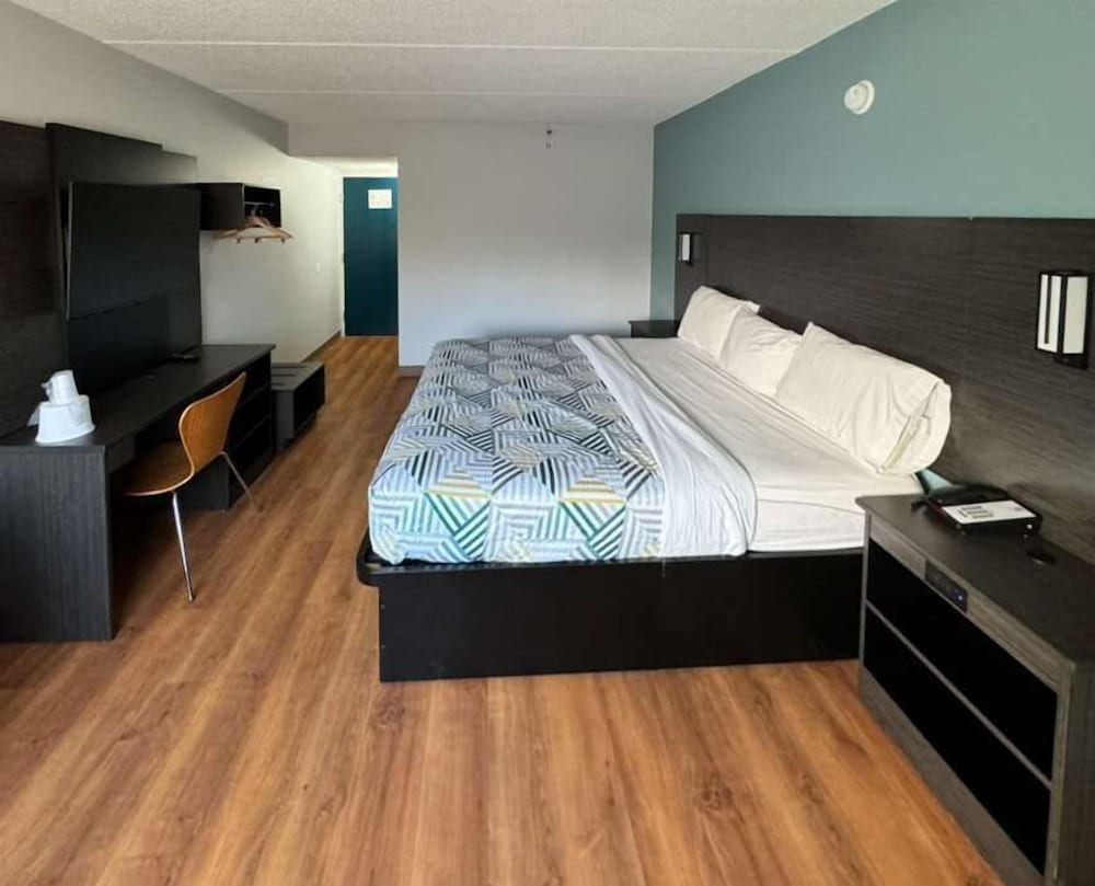 Motel6 East Syracuse, NY - Airport 24/59