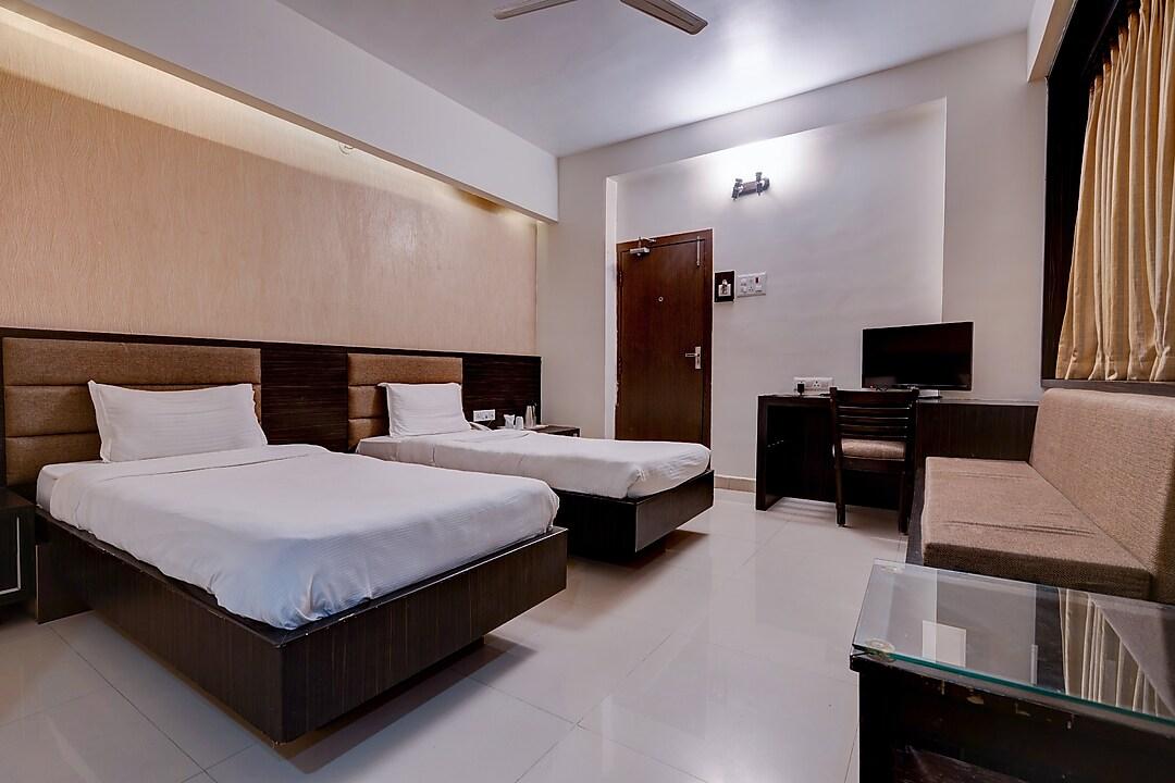 Hotel Pearl Regency 6/15