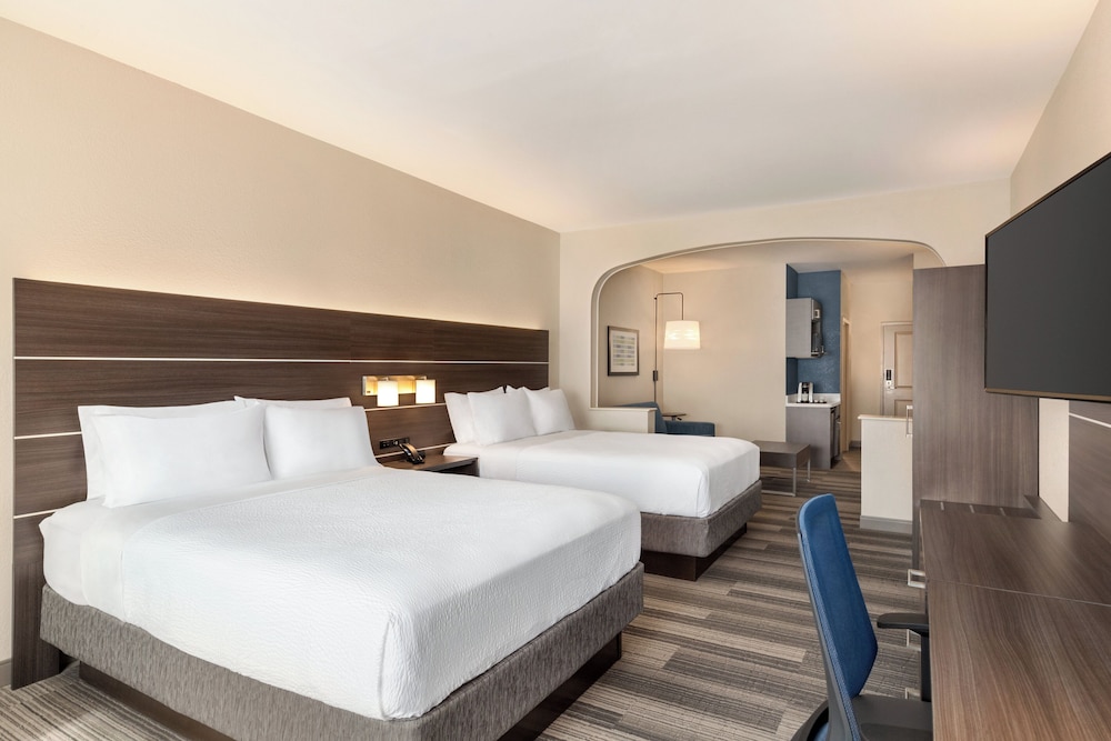 Holiday Inn Express Hotel Suites Denver Airport 9/34