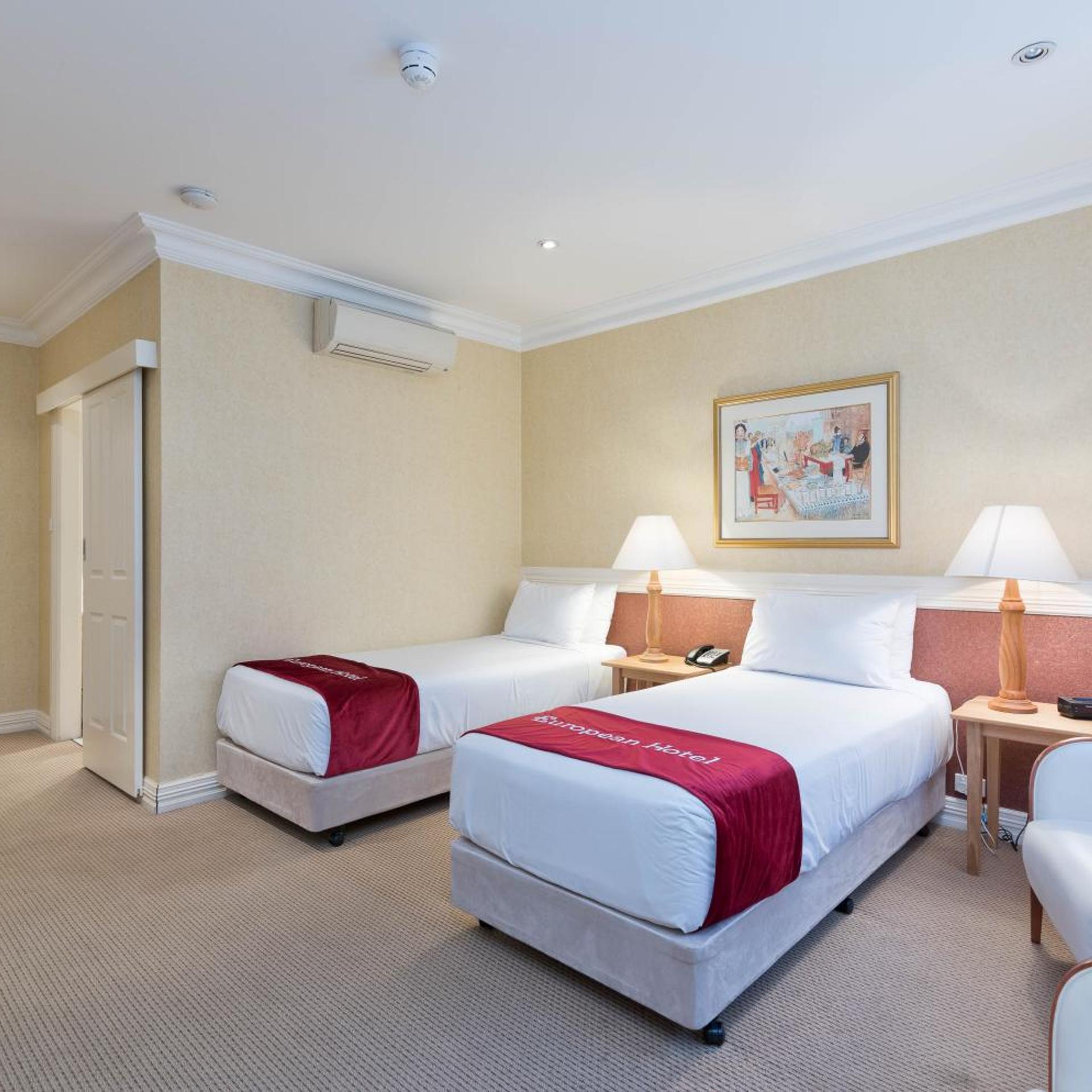 غرفة سوبيريور بسرير فردي، European Hotel 4/7