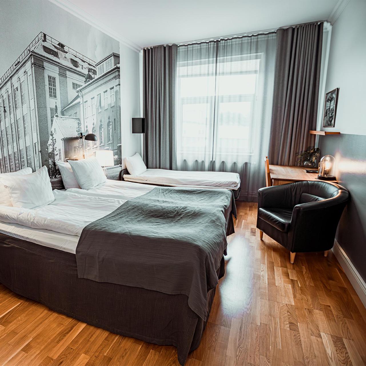 Plus, Twin Beds