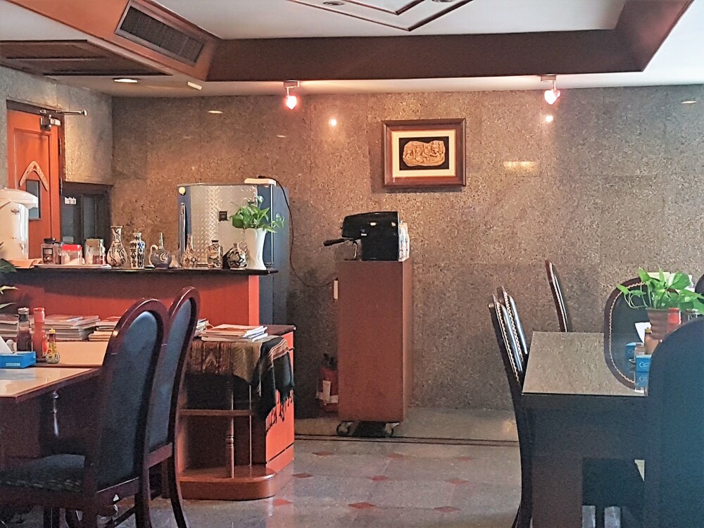 Interchange Tower Serviced Apartment 37/49