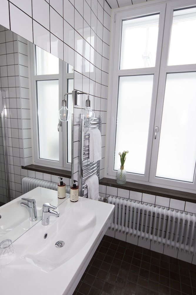 Livin Station Sure Hotel Collection By Best Western 25/66