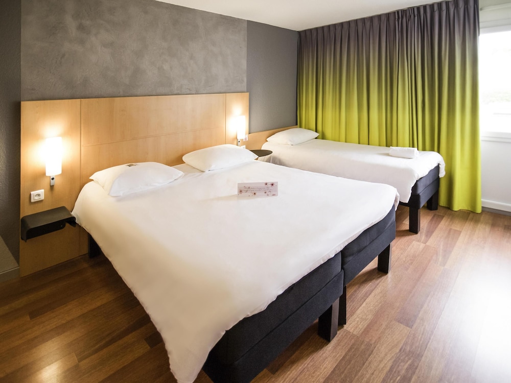 Ibis Rennes Beaulieu 23/68