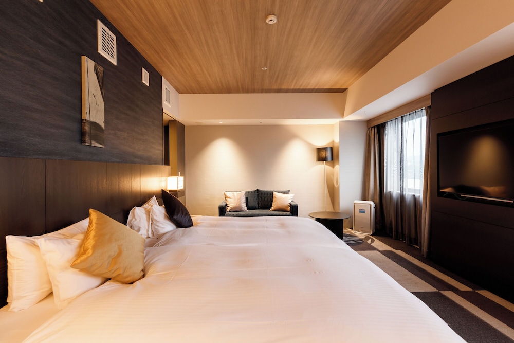 DELUXE, TWIN BEDS