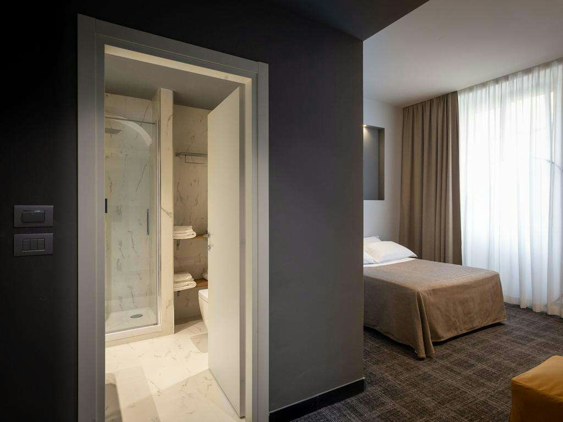 Hnn Luxury Suites 50/50