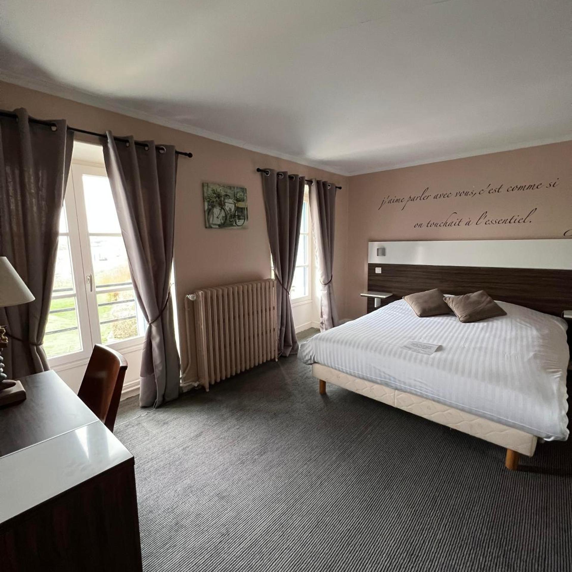 Hotel Les Bords de Seine 10/29