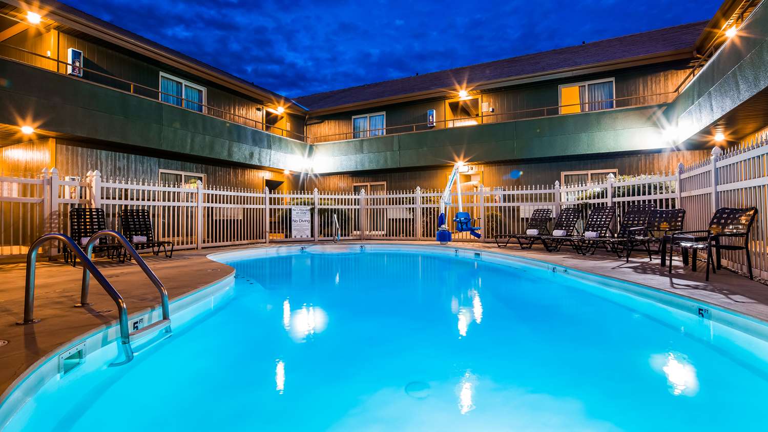 RiverTree Inn 19/27