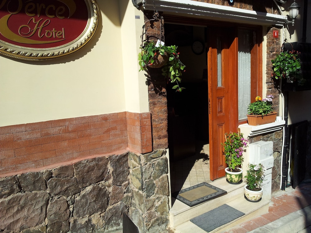 Berce Hotel 7/61