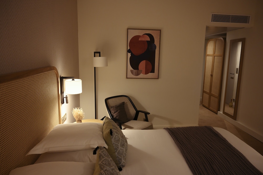 Boutique Hotel Cezanne 32/62