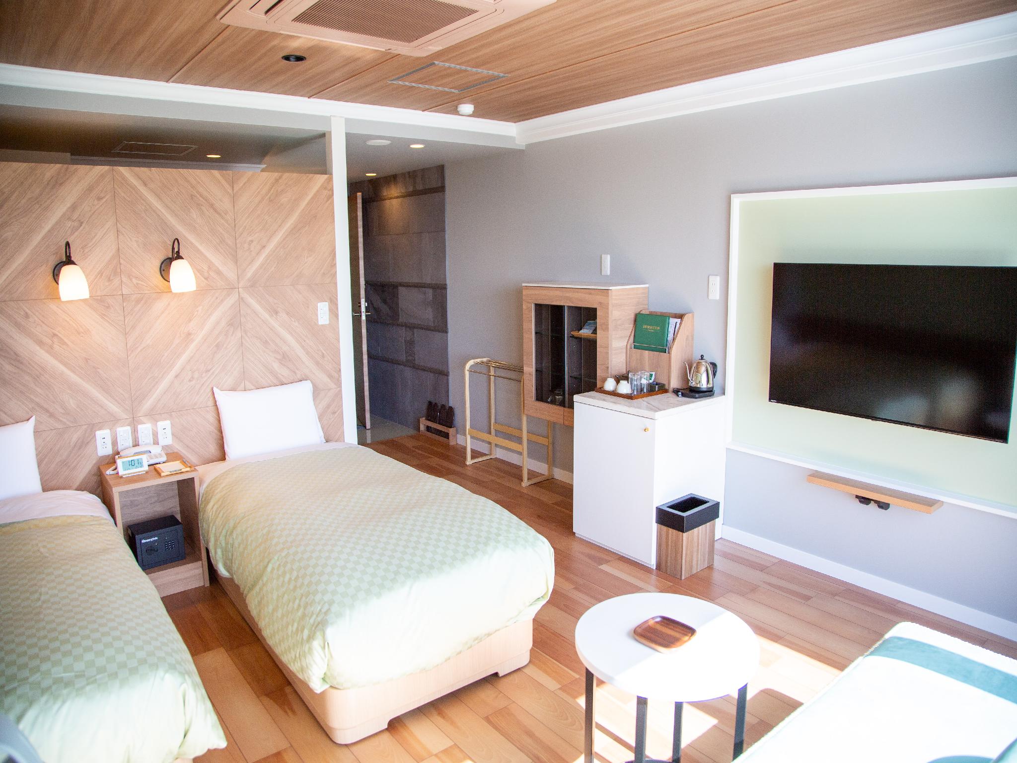 Semi Room, 1 Double and 1 Single Bed