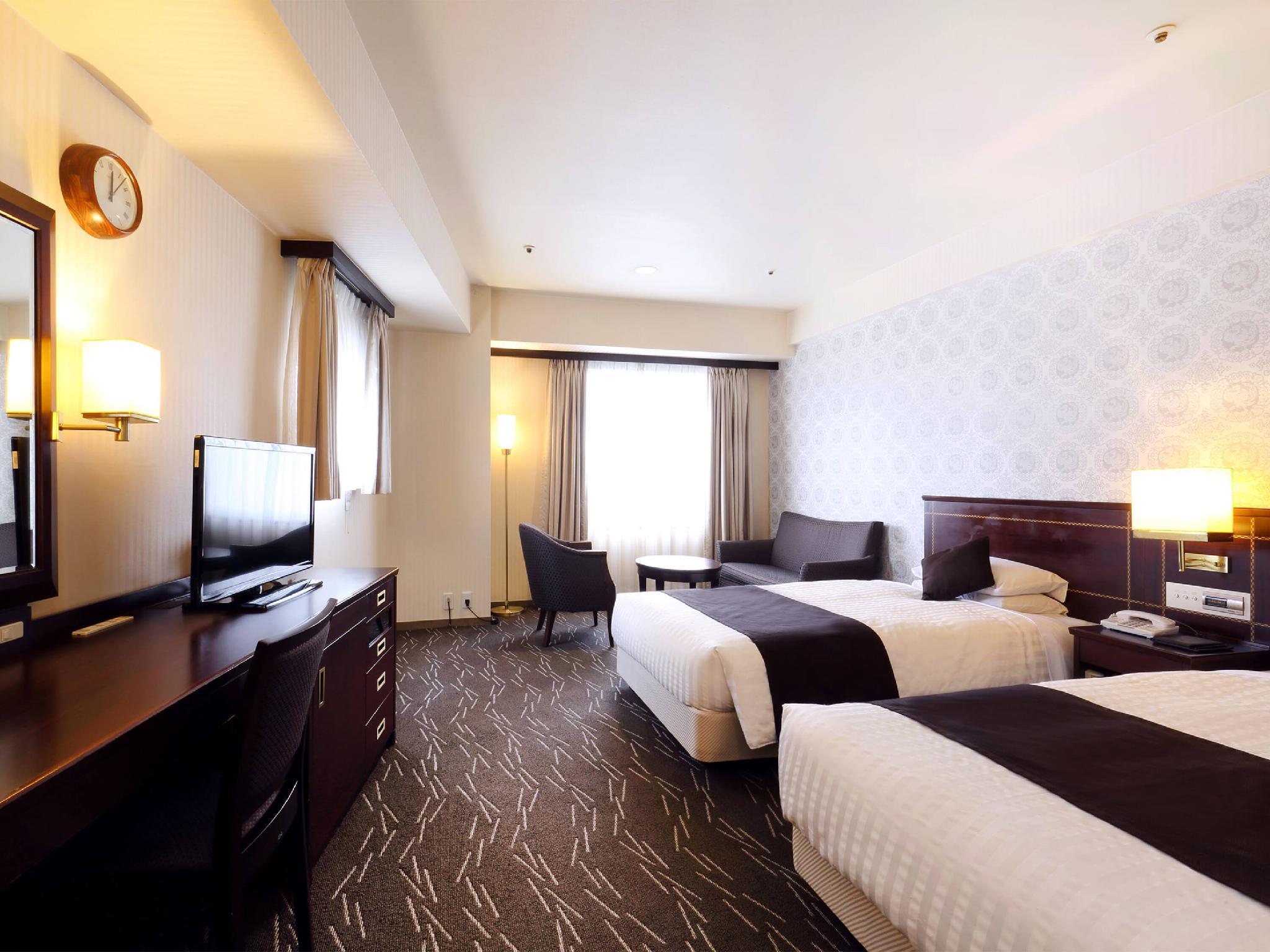 Semi Room, 2 Semi Double Beds, Corner