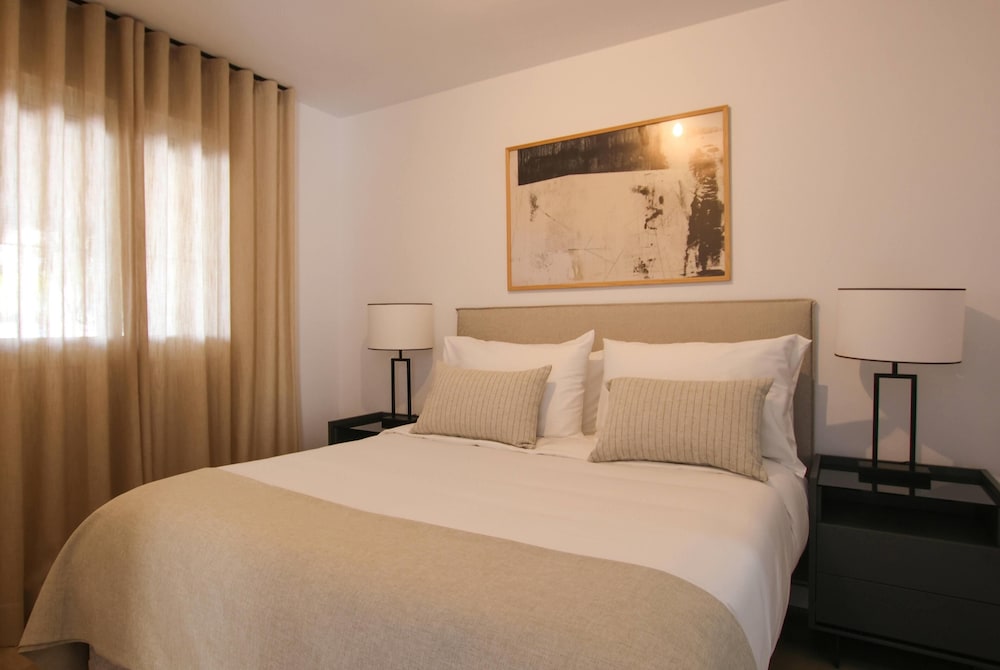 1 Bedroom, Master, Classic, Suite, Double Bed, Sofa