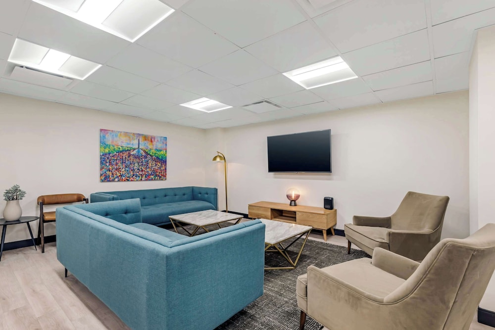 The Quincy, Ascend Hotel Collection 32/47