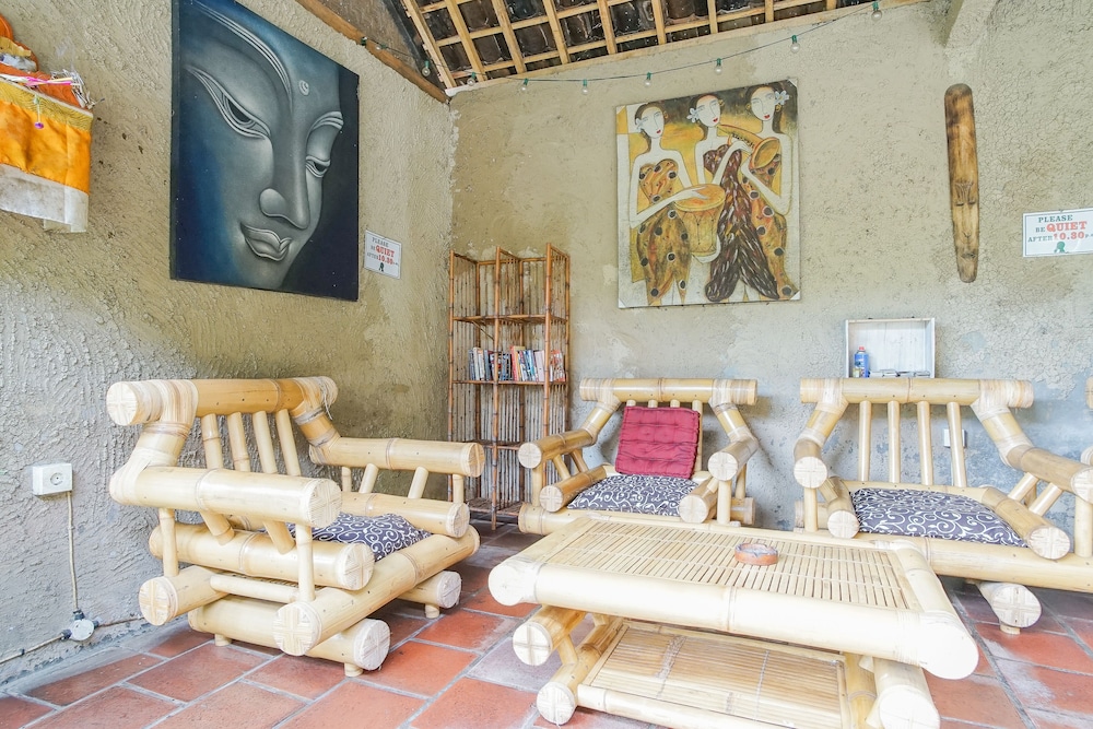 Padi-Padi Backpackers Home 32/50
