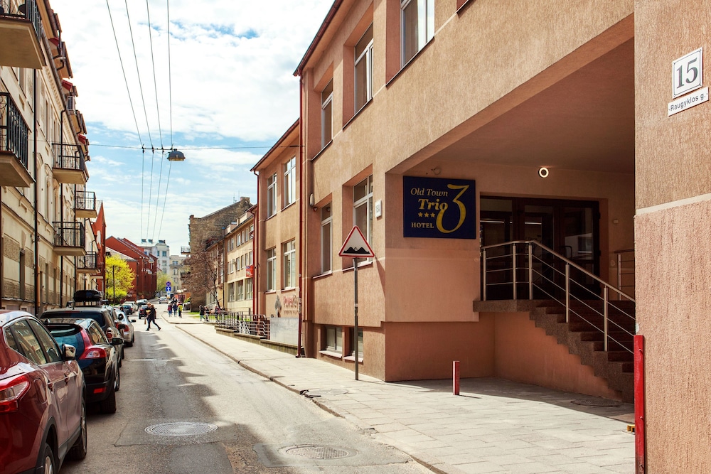 Old Town Trio Hotel 45/54