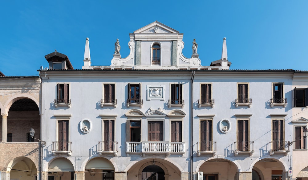 Casa Del Pellegrino Hotel 4/67