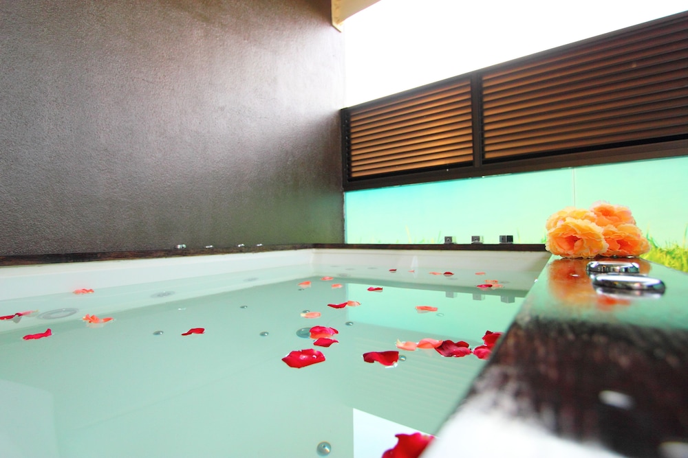 The Guest Hotel Spa 39/69