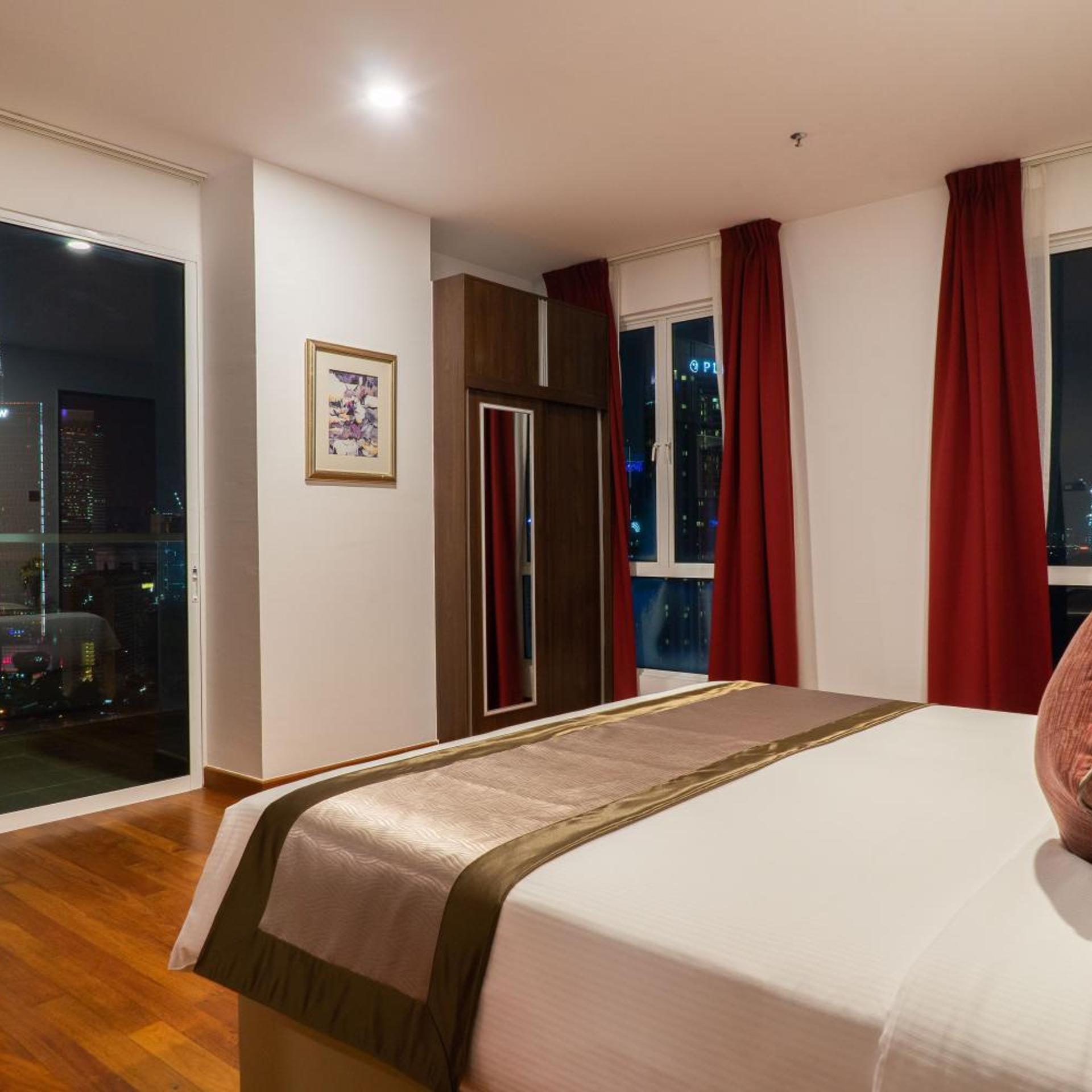 1 Bedroom, Resident