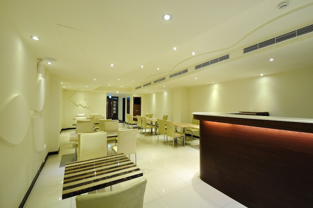 Bravo Hotel 35/43