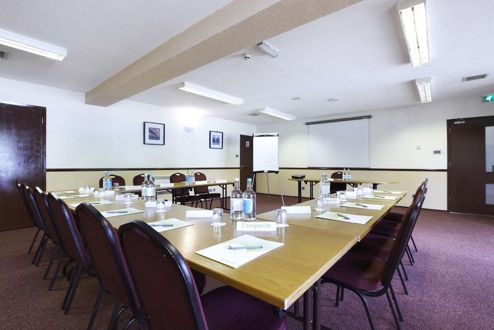 CAMPANILE MILTON KEYNES FENNY STRATFORD 21/25